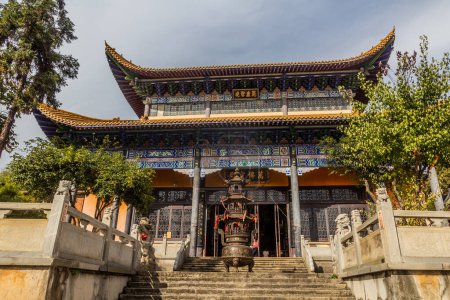 Foto de WUHAN, CHINA - 31 de octubre de 2019: Templo Baotong en Wuhan, China - Imagen libre de derechos