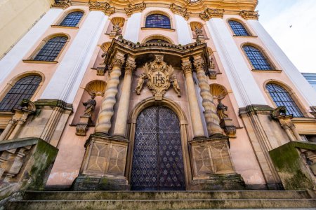 Foto de Iglesia de Nuestra Señora de las Nieves en Olomouc, República Checa - Imagen libre de derechos