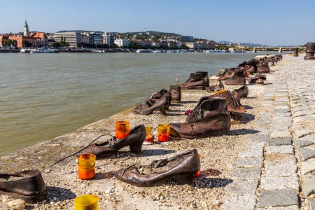 Photo for BUDAPEST, HUNGARY - SEPTEMBER 8, 2021: Shoes on the Danube Bank memorial in Budapest, Hungary - Royalty Free Image