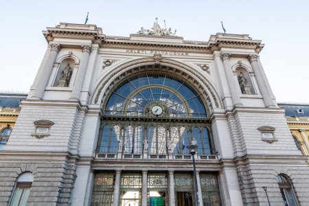 Téléchargez les photos : Gare de Keleti à Budapest, Hongrie - en image libre de droit