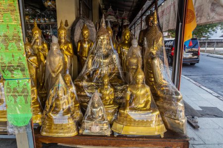 Photo for CHIANG RAI, THAILAND - DECEMBER 1, 2019: Buddha statues for sale in Chiang Rai, Thailand - Royalty Free Image