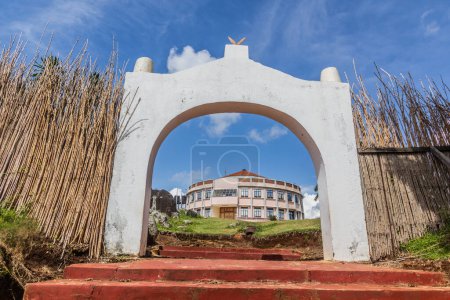 Téléchargez les photos : Porte du Palais du Royaume de Tooro à Fort Portal, Ouganda - en image libre de droit