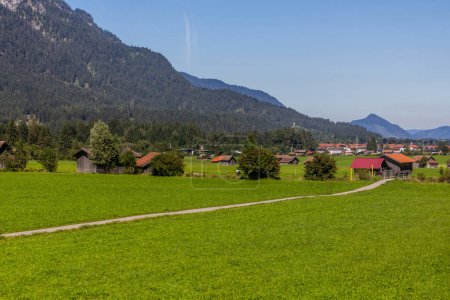 Téléchargez les photos : Vue sur la vallée de Loisach, Allemagne - en image libre de droit