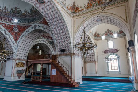 Foto de PLOVDIV, BULGARIA - 29 de julio de 2019: Interior de la mezquita Dzhumaya en Plovdiv, Bulgaria - Imagen libre de derechos