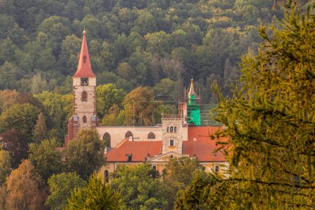 Téléchargez les photos : Vue du monastère de Sazava, République tchèque - en image libre de droit