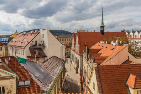 Téléchargez les photos : Skyline de Prague avec la chapelle de Bethléem (Betlemska kaple), République tchèque - en image libre de droit