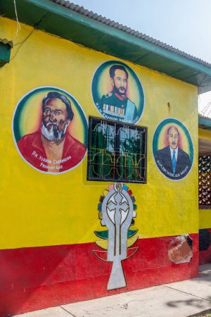 Téléchargez les photos : SHASHAMANE, ÉTHIOPIE - 28 JANVIER 2020 : Construction d'une secte religieuse locale à Shashamane, Éthiopie - en image libre de droit