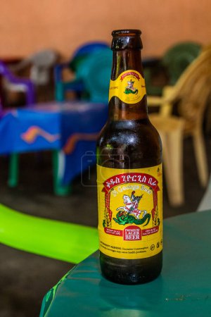 Téléchargez les photos : JINKA, ÉTHIOPIE - 2 FÉVRIER 2020 : Bouteille de bière St. Geroge dans un restaurant à Jinka, Éthiopie - en image libre de droit