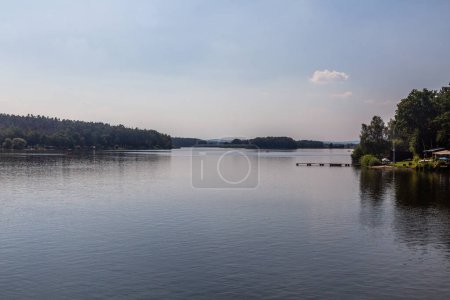 Foto de Vista del estanque de Bezdrev, República Checa - Imagen libre de derechos