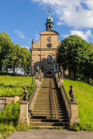 Téléchargez les photos : Eglise de l'Assomption de la Vierge Marie (Kostel Nanebevzeti Panny Marie) à Vilemov, République tchèque - en image libre de droit