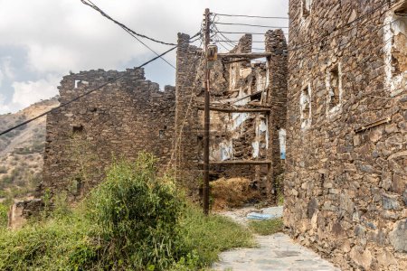 Téléchargez les photos : Ruines de l'ancien village de Rijal Alma, Arabie Saoudite - en image libre de droit