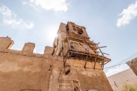 Foto de Antigua casa en la ciudad de Farasan en la isla de Farasan, Arabia Saudita - Imagen libre de derechos