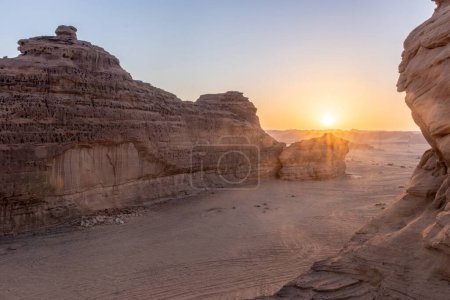 Foto de Salida del sol en el desierto cerca de Al Ula, Arabia Saudita - Imagen libre de derechos