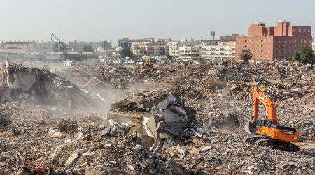 Photo for JEDDAH, SAUDI ARABIA - NOVEMBER 17, 2021: Old neigborhood of  Jeddah being demolished, Saudi Arabia - Royalty Free Image