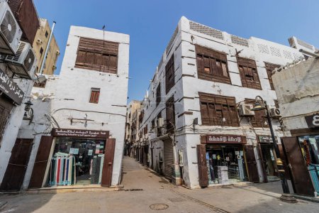 Téléchargez les photos : JEDDAH, ARABIE SAOUDITE - 15 NOVEMBRE 2021 : Maisons traditionnelles à Al Balad, centre historique de Jeddah, Arabie Saoudite - en image libre de droit