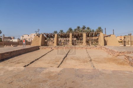 Téléchargez les photos : Bir Haddaj, l'un des plus grands et des plus anciens puits de la péninsule arabique, à Tayma, en Arabie Saoudite - en image libre de droit