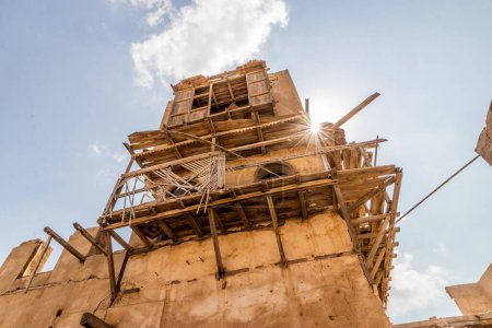 Téléchargez les photos : Ancienne maison dans la ville de Farasan sur l'île de Farasan, Arabie Saoudite - en image libre de droit