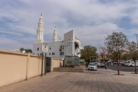 Téléchargez les photos : MEDINA, ARABIE SAOUDITE - 12 NOVEMBRE 2021 : Mosquée Masjid al-Qiblatayn à Médine, Arabie Saoudite - en image libre de droit