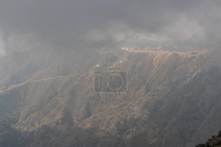 Foto de Wadi Hali en las montañas Al Souda, Arabia Saudita - Imagen libre de derechos