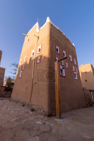 Foto de Casas tradicionales de ladrillo de barro en Dhahran al Janub, Arabia Saudita - Imagen libre de derechos