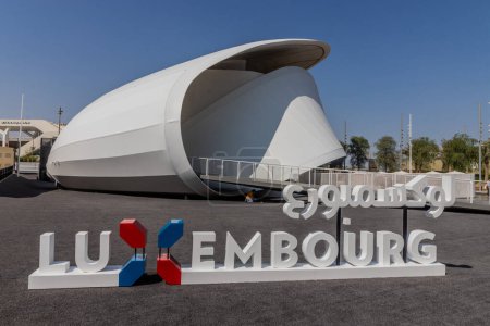 Téléchargez les photos : DUBAI, Émirats arabes unis - 29 OCTOBRE 2021 : Pavillon du Luxembourg à l'Expo 2020 à Dubaï, Émirats arabes unis. - en image libre de droit