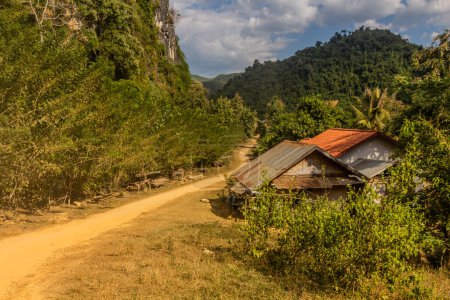 Foto de Ban Na pueblo cerca de Muang Ngoi Neua, Laos - Imagen libre de derechos