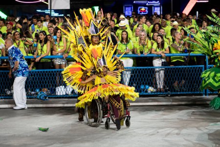 Foto de Río, Brasil - 22 de abril de 2022: Samba School Unidos da Tijuca en el Carnaval de Río, celebrado en el Marqués de Sapucai Sambódromo - Imagen libre de derechos