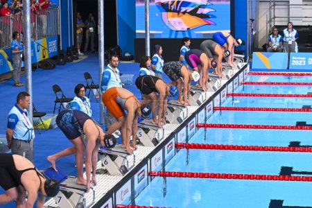 Téléchargez les photos : Santiago, Chili, 25 octobre 2023, Femmes 1500 m nage libre aux Jeux panaméricains de 2023 - en image libre de droit
