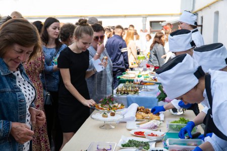 Téléchargez les photos : Lutsk, Ukraine, 27 mai 2023 : Journée portes ouvertes au Volyn Professional College de l'Université nationale des technologies alimentaires - en image libre de droit