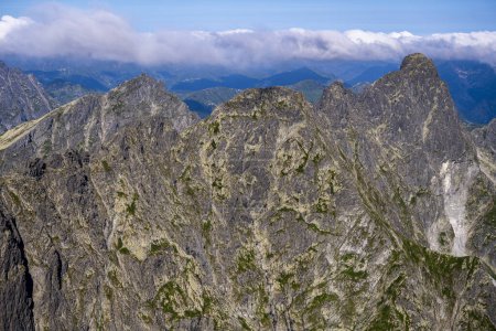 Foto de Una vista de los Altos Tatras desde el pico Rysy. - Imagen libre de derechos
