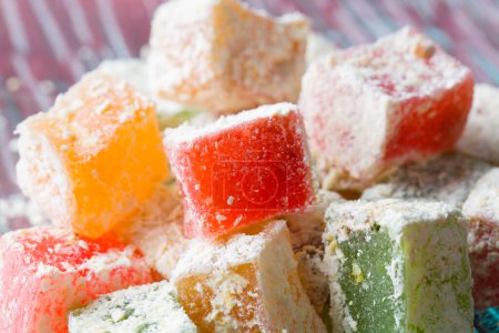Téléchargez les photos : Bunch of colorful Turkish Delight sweets abstract color - en image libre de droit