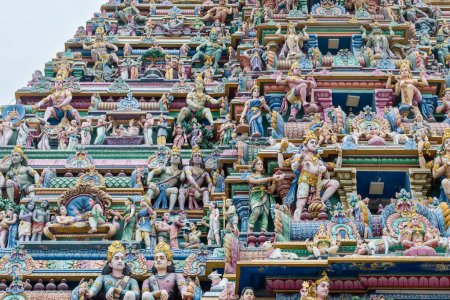 Téléchargez les photos : Façade sculptée du temple Kapaleeshwarar, Mylapore, Chennai, Tamil Nadu, Inde. Temple Shiva. - en image libre de droit