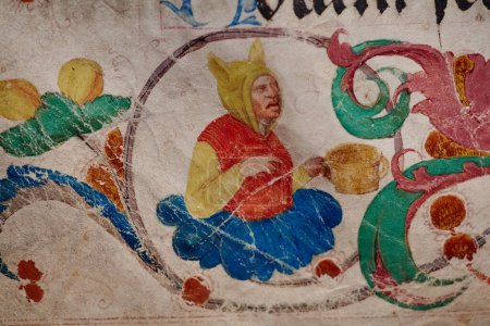 Téléchargez les photos : LVIV, UKRAINE - April 4, 2020: manuscripts in the medieval library. Incunabula. Artistic selective focus. - en image libre de droit