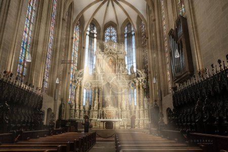 Téléchargez les photos : Erfurt, Allemagne, 08.10.2023 : Belle décoration intérieure et architecturale de l'intérieur de la cathédrale Sainte-Marie d'Erfurt. - en image libre de droit
