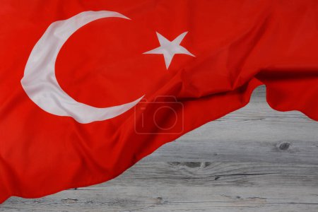 Foto de Primer plano de la bandera oficial de Turquía con fondo blanco y espacio de copia - Imagen libre de derechos