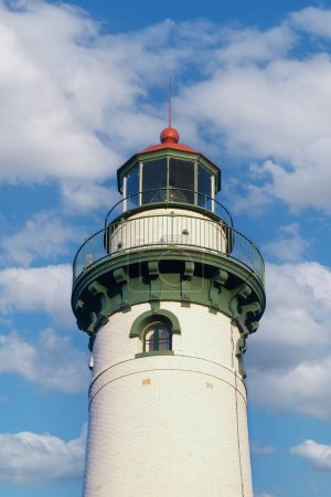 Foto de Presque Isle Lighthouse fue construido en 1870 y se encuentra en el punto sur de Presque Isle Michagin en el lago Hurón, Estados Unidos. - Imagen libre de derechos