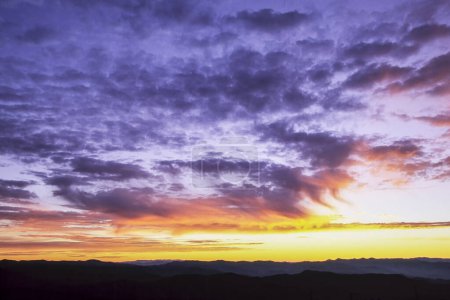 Téléchargez les photos : Le lever du soleil vu du dôme de Cling dans le parc national des Grandes montagnes fumées, Tenneessee, États-Unis, Amérique du Nord - en image libre de droit