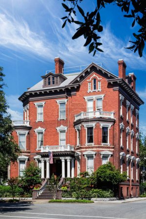 Téléchargez les photos : Kehoe House construit en 1892 est maintenant un célèbre Bed and Breakfast à Savannah, Géorgie, États-Unis, Amérique du Nord avec espace de copie - en image libre de droit
