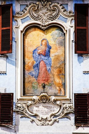 Téléchargez les photos : L'une des nombreuses peintures murales colorées autour de la ville de Rome Italie, Europe - en image libre de droit