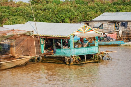 Téléchargez les photos : Vivre dans la pauvreté le long du fleuve au Cambodge Asie du Sud-Est - en image libre de droit