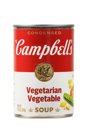 Foto de Primer plano de una lata de sopa de verduras Campbells aislada sobre un fondo blanco con espacio para copias, Filipinas, Sudeste Asiático - Imagen libre de derechos