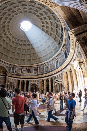 Foto de Vista interior del Panteón con espacio para copias Roma Italia, Europa - Imagen libre de derechos