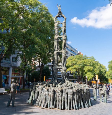 Téléchargez les photos : Tour humaine sculpture rue Rambla, Tarragone Costa Dorada Catalogne Espagne - en image libre de droit