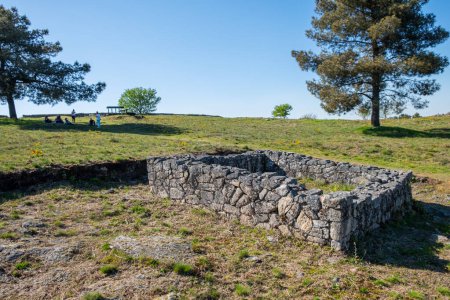 estructuras en el castro de San Cibrao de Las, un sitio arqueológico de la época prerromana y romana. Ourense, Galicia. España