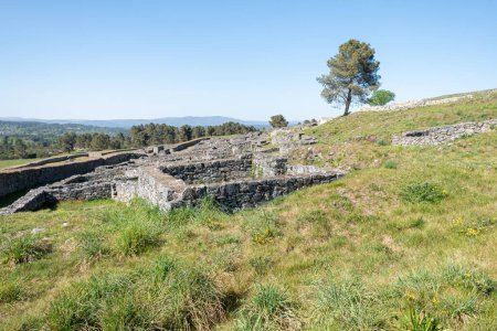 estructuras en el castro de San Cibrao de Las, un sitio arqueológico de la época prerromana y romana. Ourense, Galicia. España