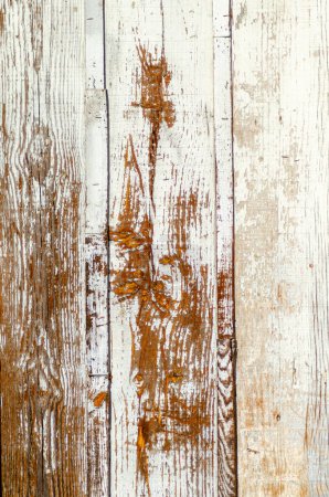 weiß lackierte Holztür im Wandel der Zeit, strukturierter Hintergrund