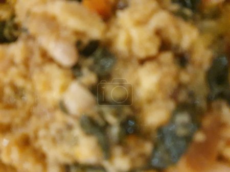 Foto de Ribollita significa rebozado es una sopa toscana hecha con pan y verduras incluyendo pan sobrante, frijoles cannellini, zanahoria, col, frijoles, remolacha plateada, col rizada y cebolla - Imagen libre de derechos