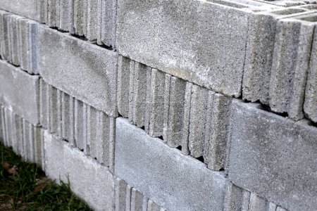 Téléchargez les photos : Pile de briques de ciment, blocs de ciment - en image libre de droit