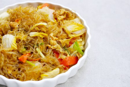 Stir-fried glass noodles with egg