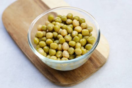 Canned green peas in a bowl